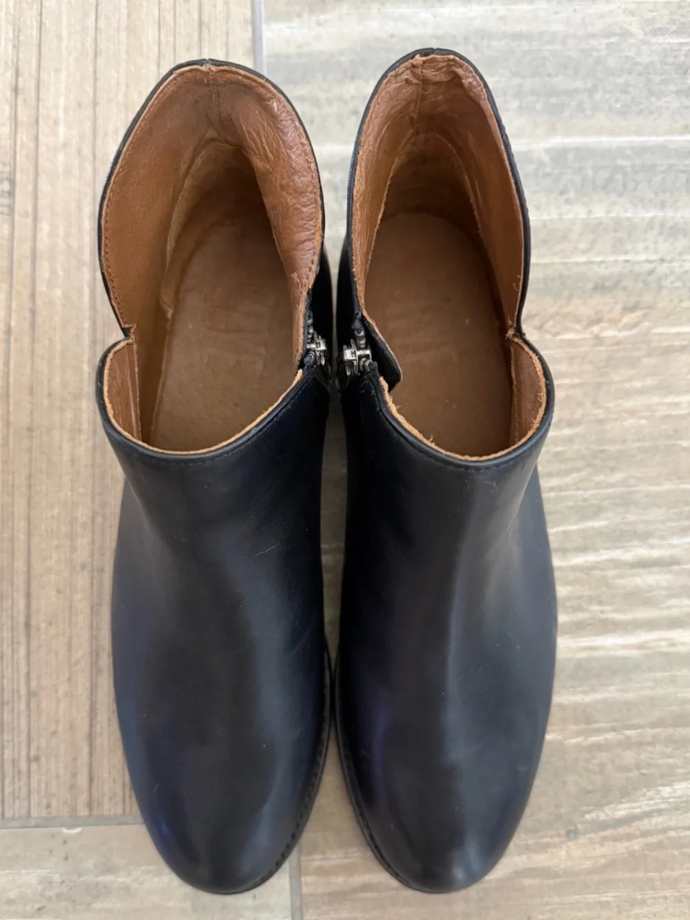 Frye Melissa Shootie 2 boots Women’s size 8 New
